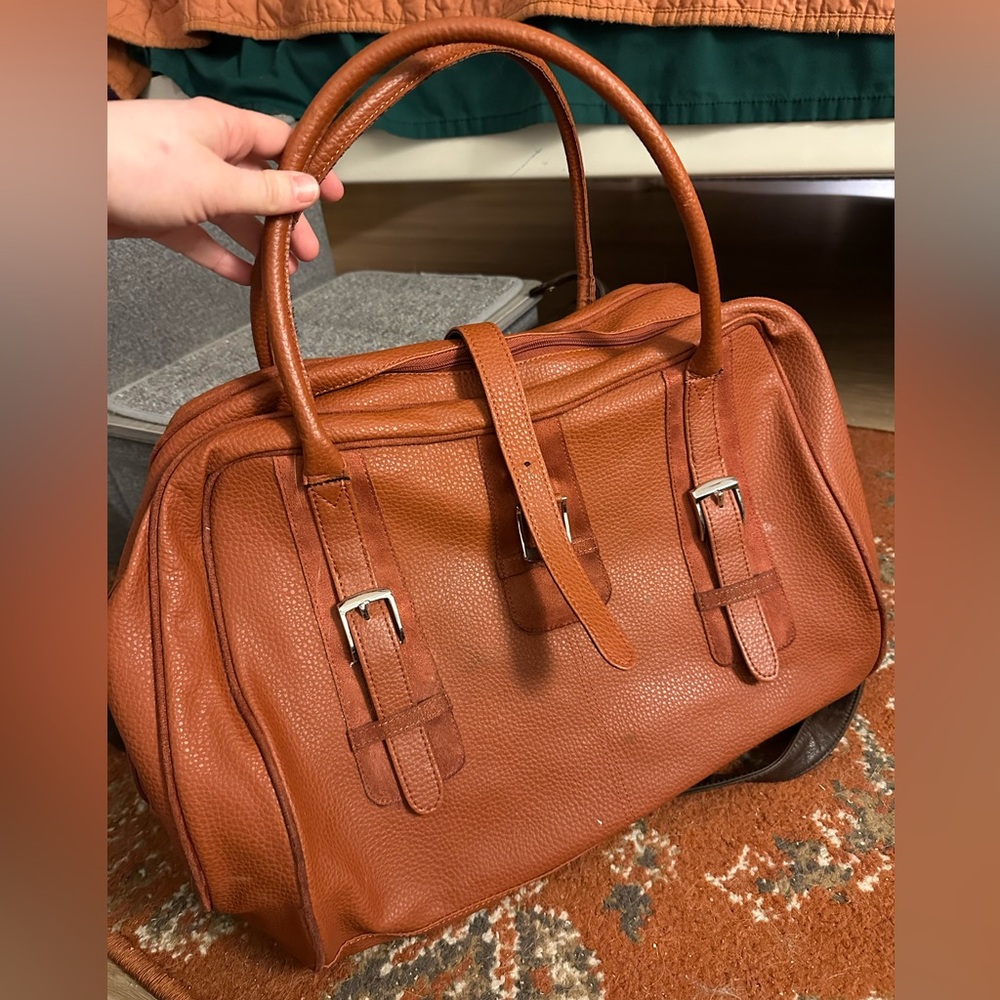 Burnt red carrying bag